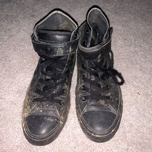 Black leather converse